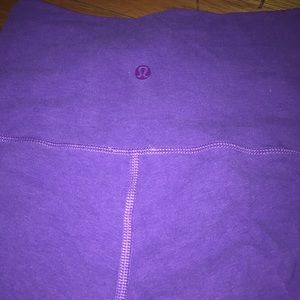 Sz 6 purple lululemon leggings. 7/8 length. NWOT